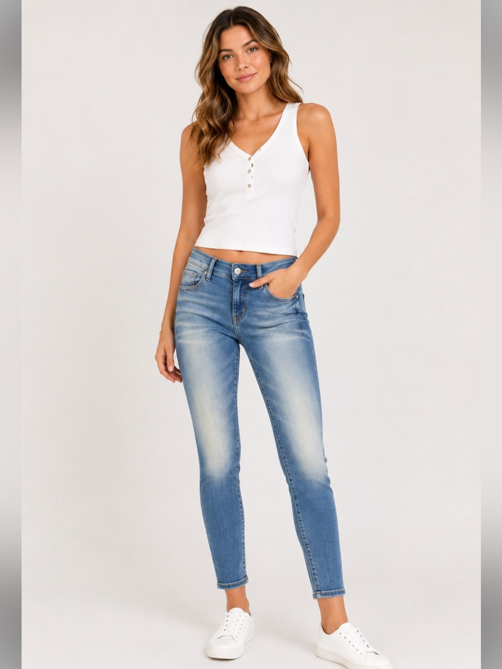 Women's Light Blue Skinny Jeans with Faded Finish